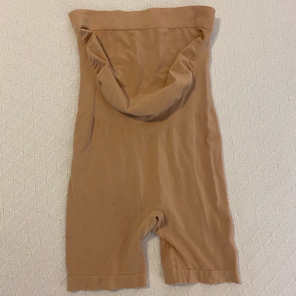 Kindred Bravely Bamboo Seamless No Rub Maternity Thigh Saver Medium EUC
